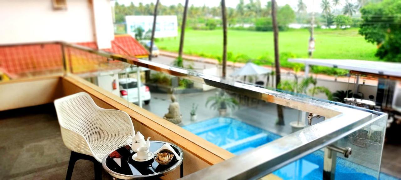 Hotel Goa Continental Арпора Экстерьер фото