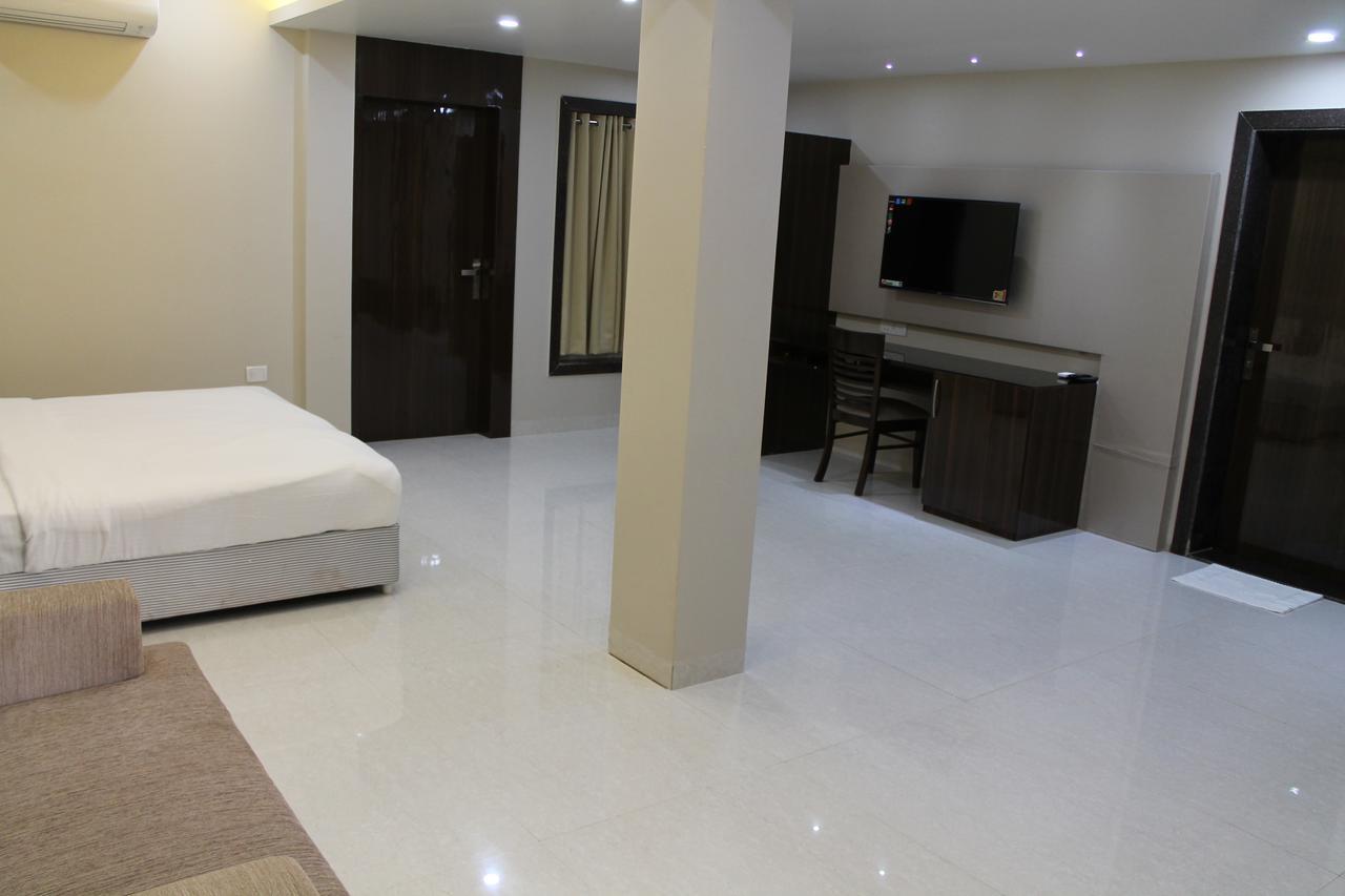 Hotel Goa Continental Арпора Экстерьер фото