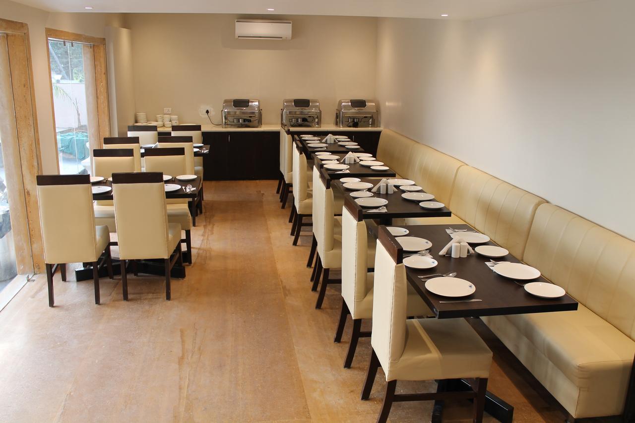Hotel Goa Continental Арпора Экстерьер фото