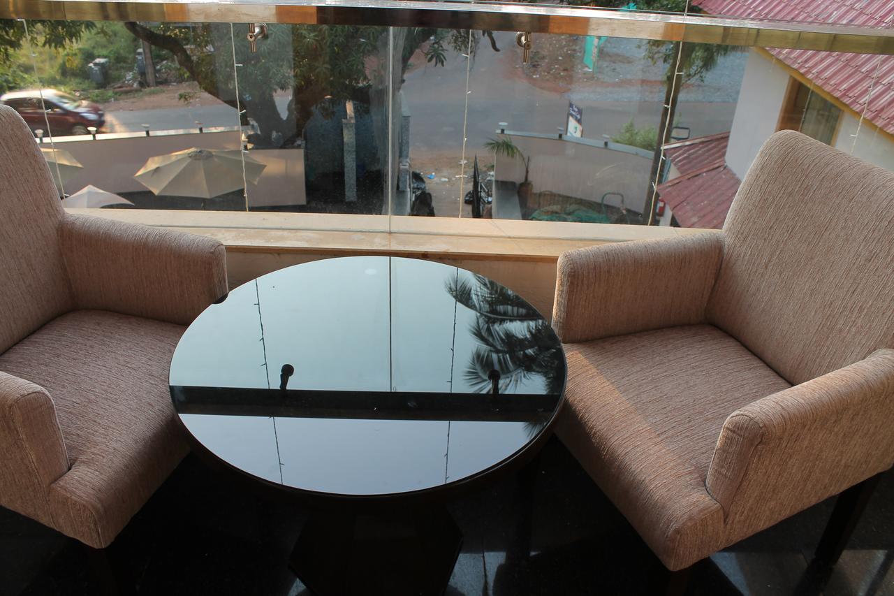 Hotel Goa Continental Арпора Экстерьер фото