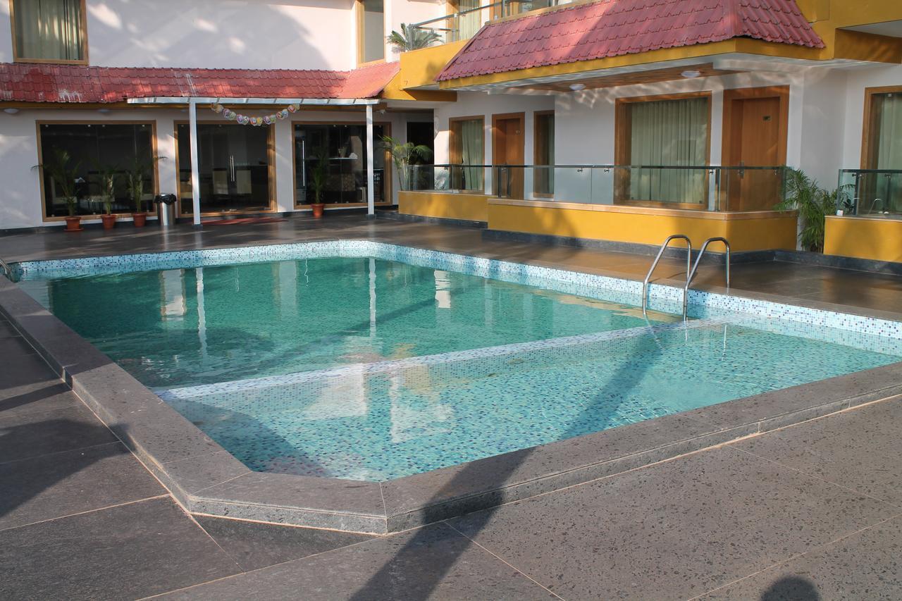 Hotel Goa Continental Арпора Экстерьер фото