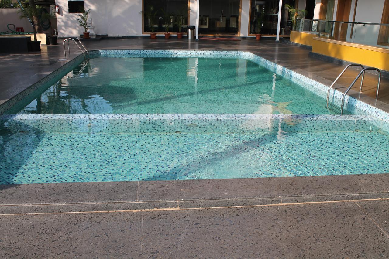Hotel Goa Continental Арпора Экстерьер фото